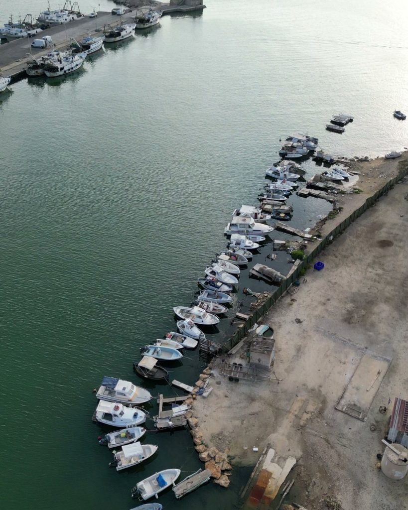 Porto turistico ripreso dal drone in Sicilia